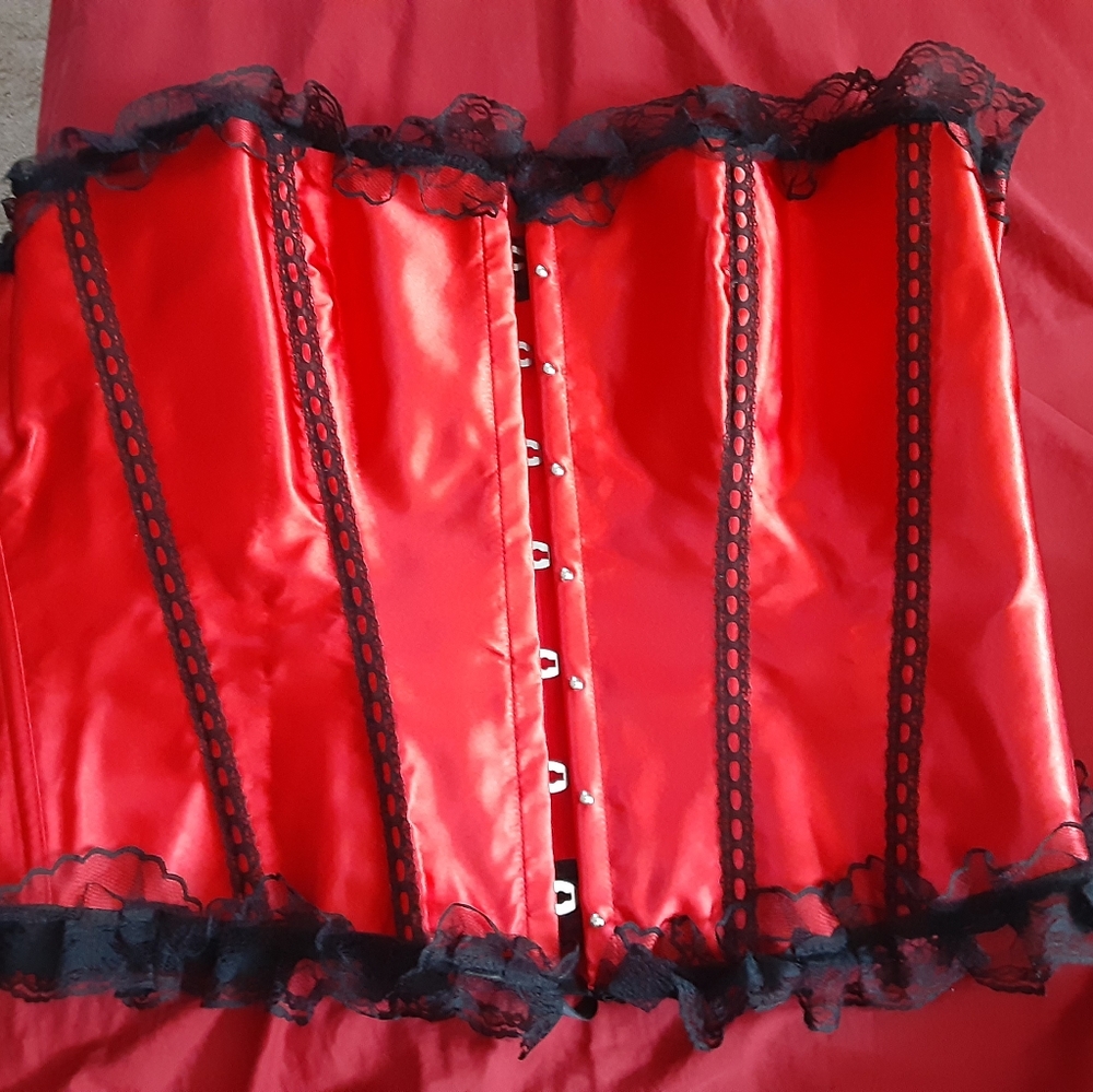 Pluse size corset set